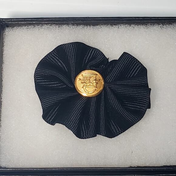 Replica Civil War Mourning Pin with Case Handmade 1.75" - Picture 2 of 6